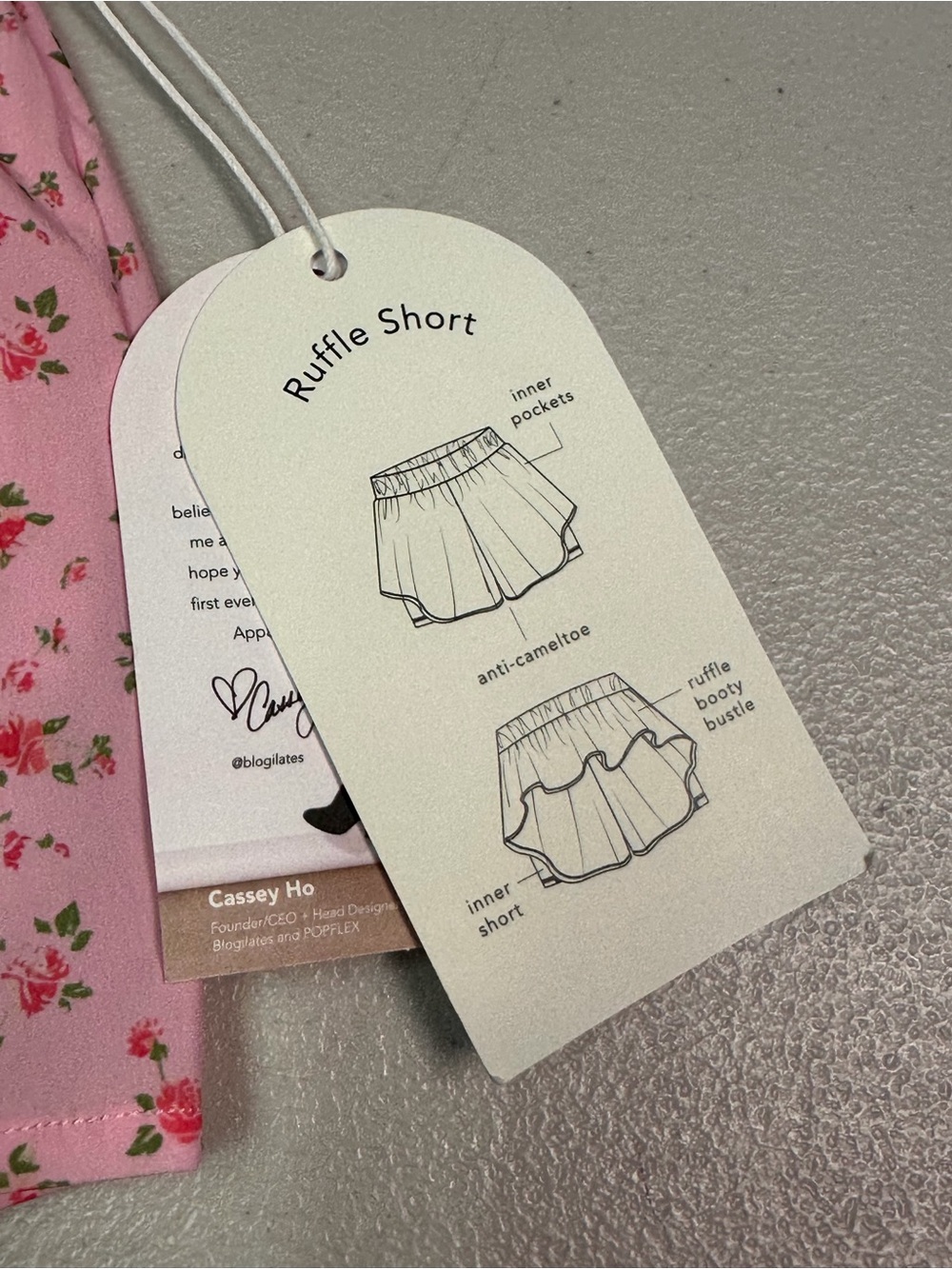 Blogilates Ruffle Short Women's XS Pink
Floral High Rise Pockets Pull On - Picture 3 of 5